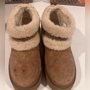 Coach Christina Shearling boots